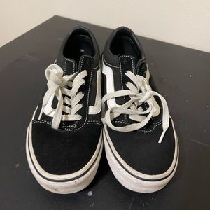 Size 8 Womens black low top vans
